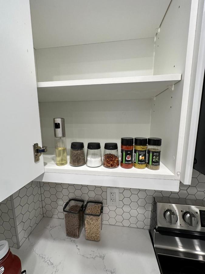 YYC 2 Bedroom 2 Washrooms Brand New Beautiful & Cozy Suite מראה חיצוני תמונה